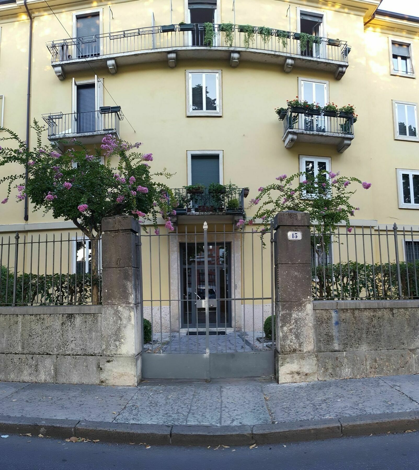 Hotel Notti Sull'Adige Verona Exterior foto